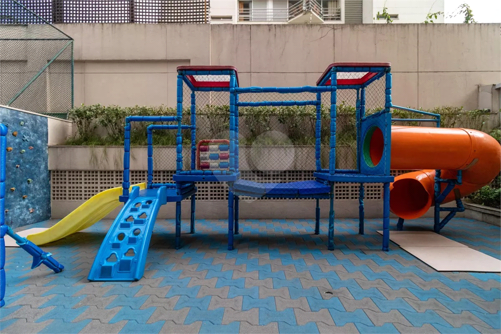 Apartamento à venda com 141m², 3 quartos e 2 vagas