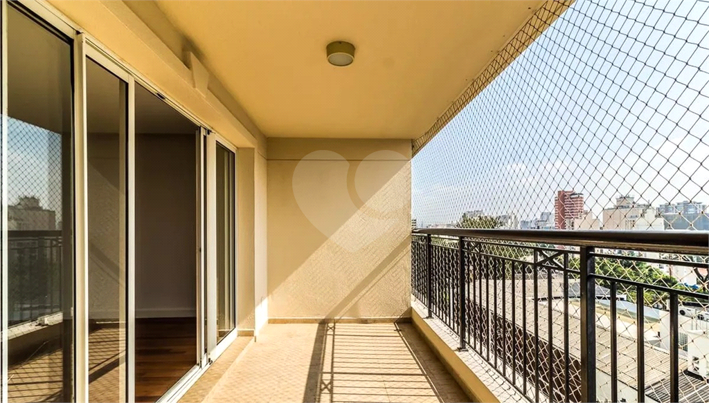 Apartamento à venda com 141m², 3 quartos e 2 vagas