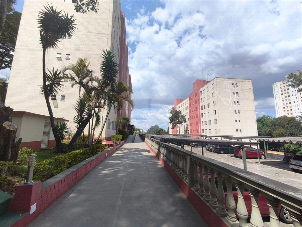 APARTAMENTO em BARRO BRANCO (ZONA NORTE)