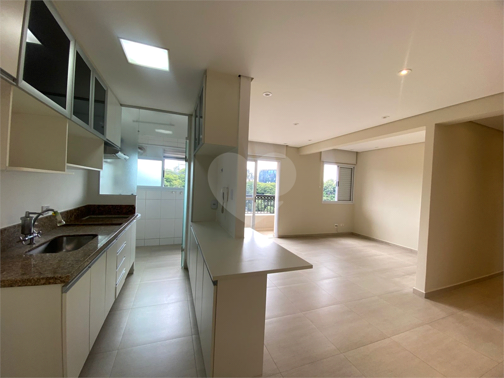 APARTAMENTO em PARADA INGLESA
