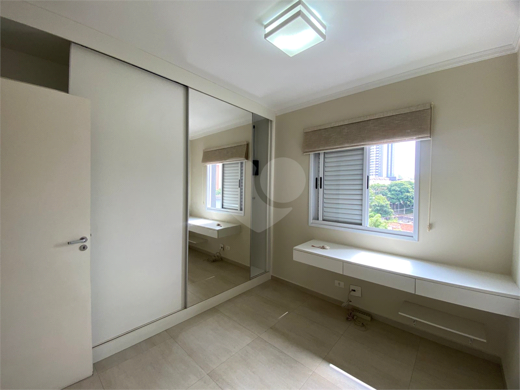 APARTAMENTO em PARADA INGLESA