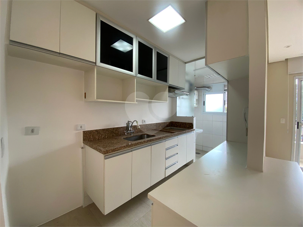 APARTAMENTO em PARADA INGLESA
