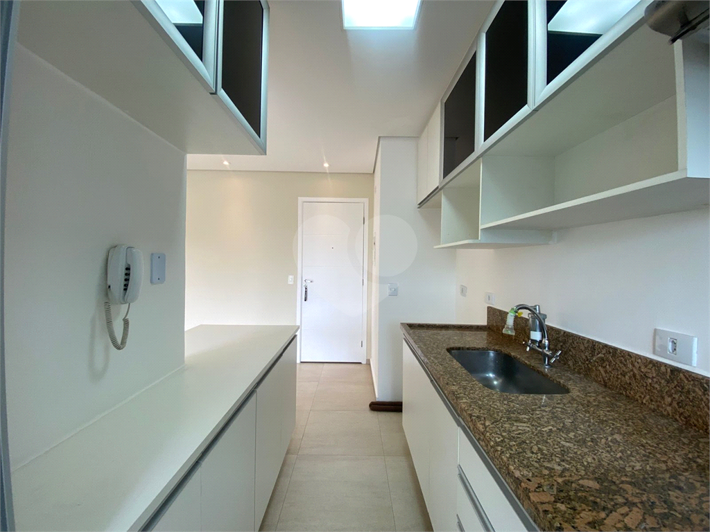 APARTAMENTO em PARADA INGLESA