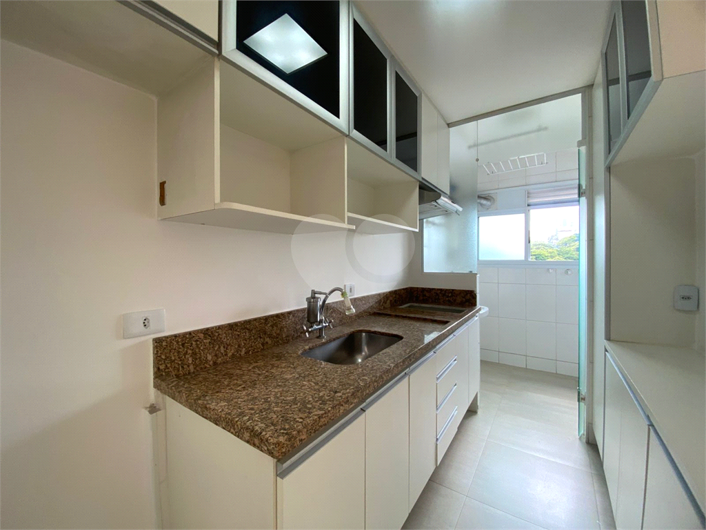 APARTAMENTO em PARADA INGLESA