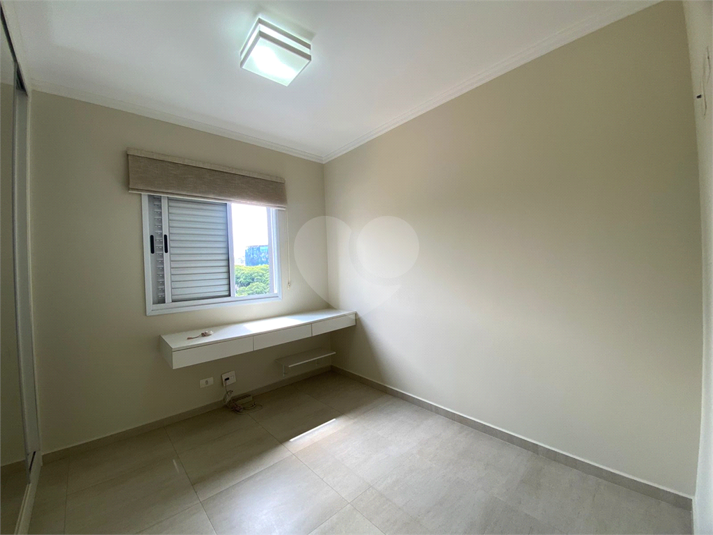 APARTAMENTO em PARADA INGLESA