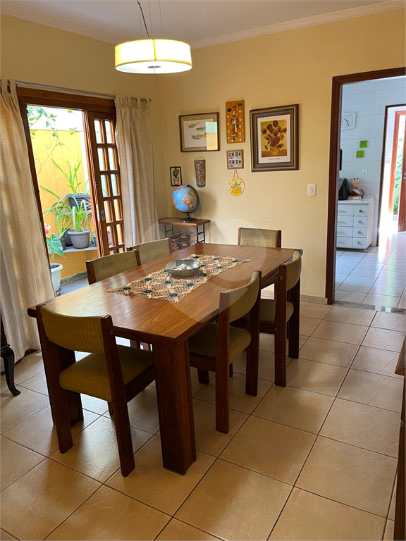 Casa de Vila 215m² sala de 3 ambientes 3 quartos quintal e churrasqueira Sumarezinh