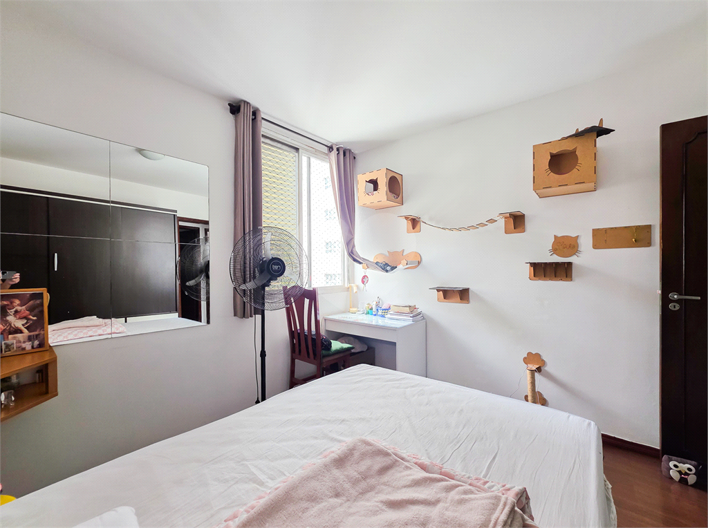 Apartamento - Pinheiros - 4 Quartos / Dormitórios - Venda / Compra