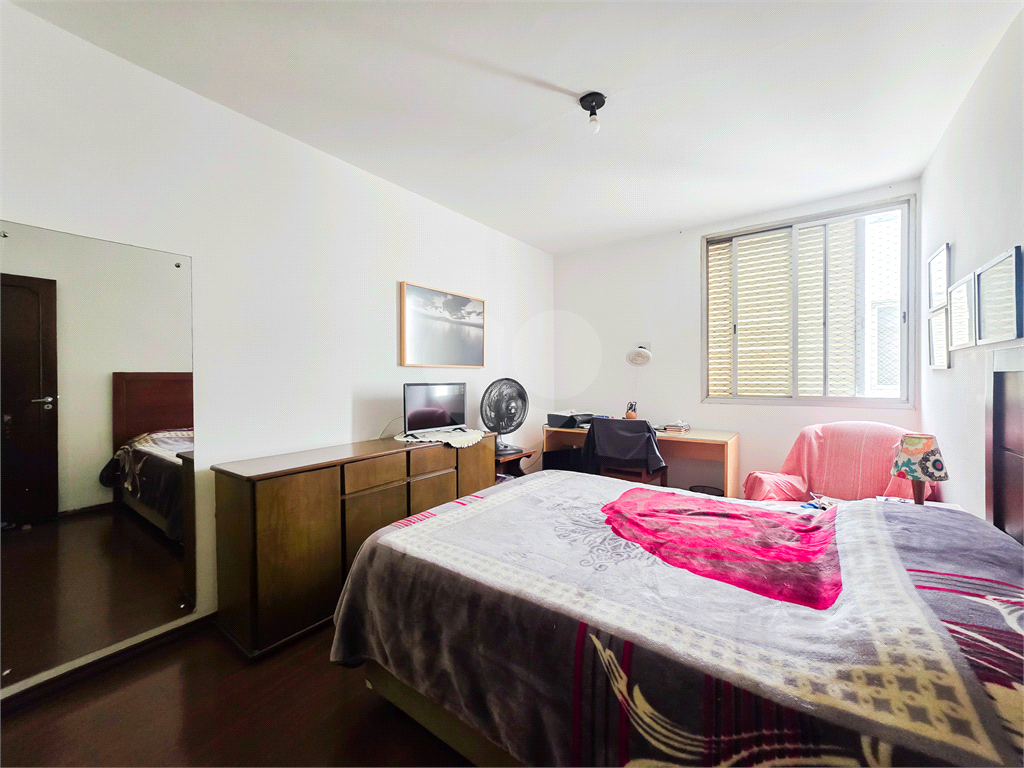 Apartamento - Pinheiros - 4 Quartos / Dormitórios - Venda / Compra