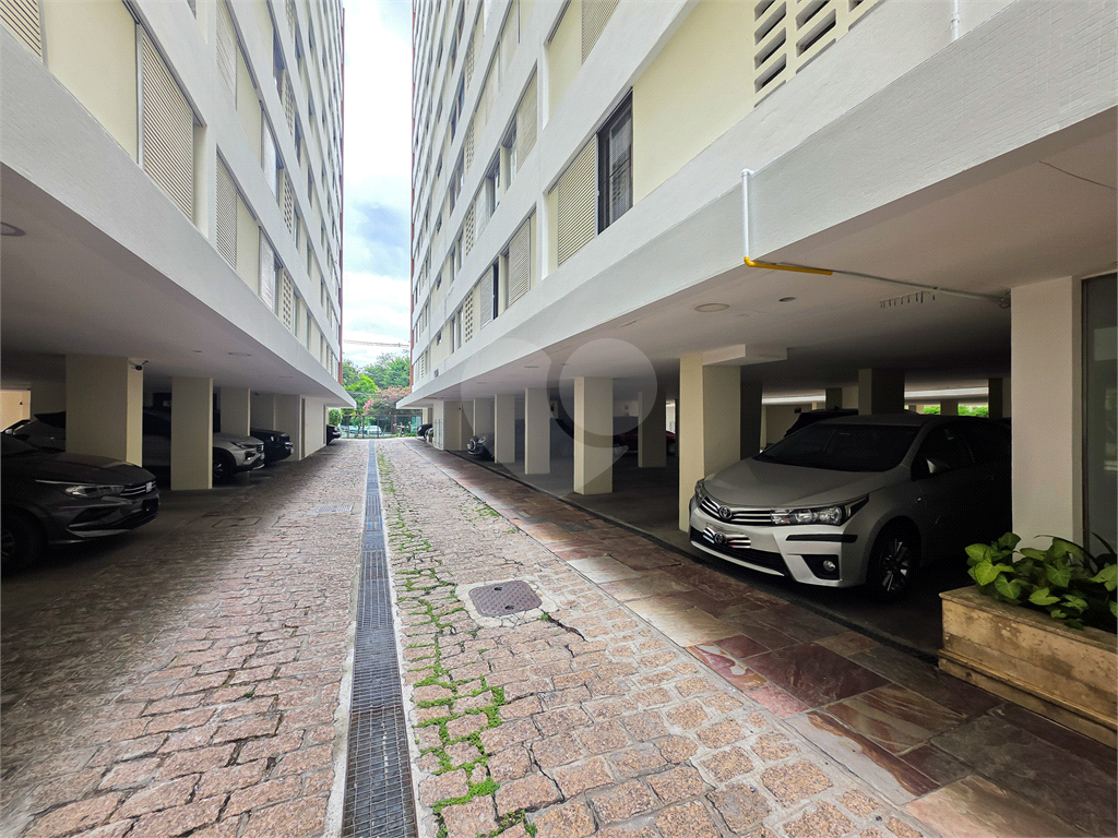 Apartamento - Pinheiros - 4 Quartos / Dormitórios - Venda / Compra