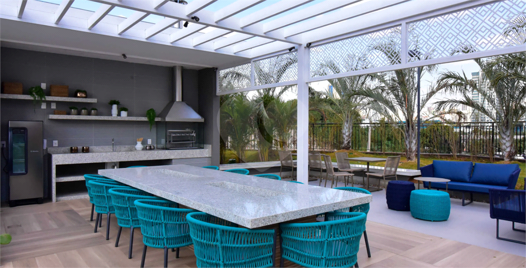 Apto grande , novo e com ar condicionado