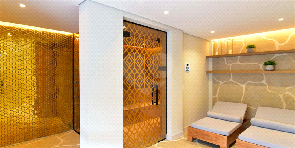 Apto grande , novo e com ar condicionado