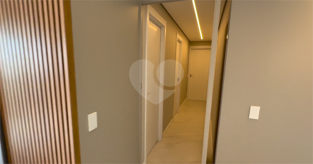 Apto grande , novo e com ar condicionado