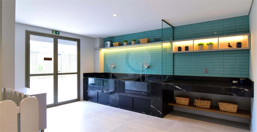 Apto grande , novo e com ar condicionado