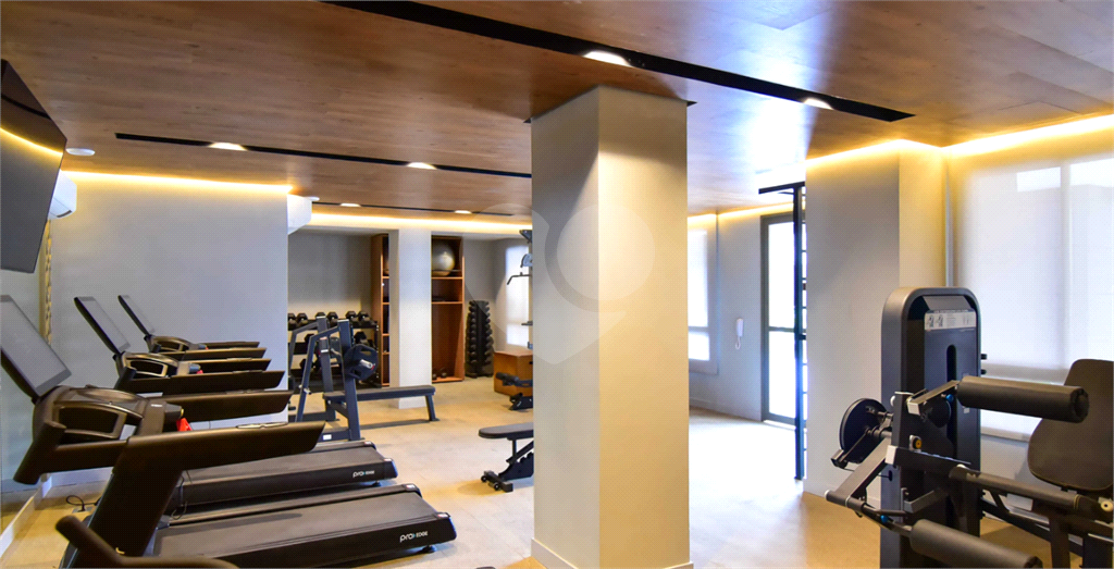 Apto grande , novo e com ar condicionado