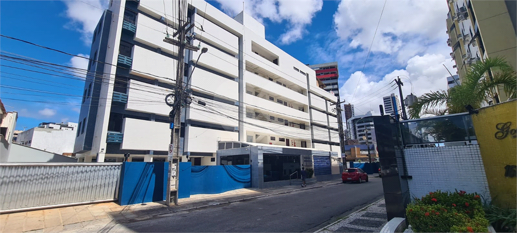 APARTAMENTO em MANAÍRA