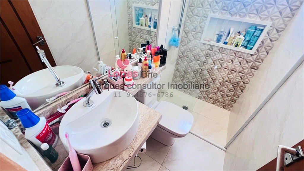 More em frente ao Horto Florestal — Apto 2 dormitório reformado com vaga