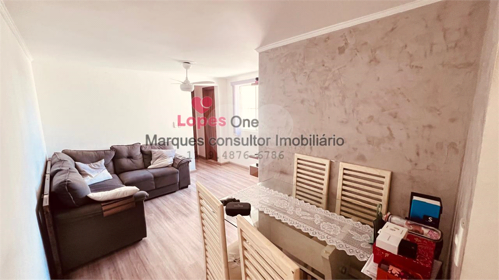 More em frente ao Horto Florestal — Apto 2 dormitório reformado com vaga