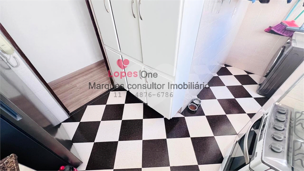 More em frente ao Horto Florestal — Apto 2 dormitório reformado com vaga