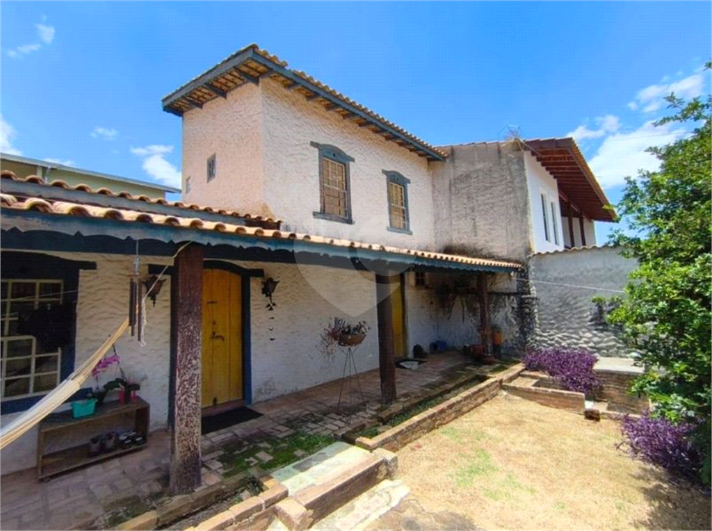 Casa à Venda | 3 dormitórios, 1 suíte | Edícula | 2 vagas em Atibaia/SP!