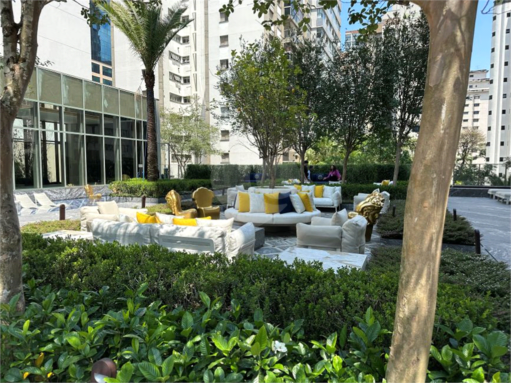 Apartamento a venda de 151m² com 3 dormitórios 3 suites 2 vagas em Moema 