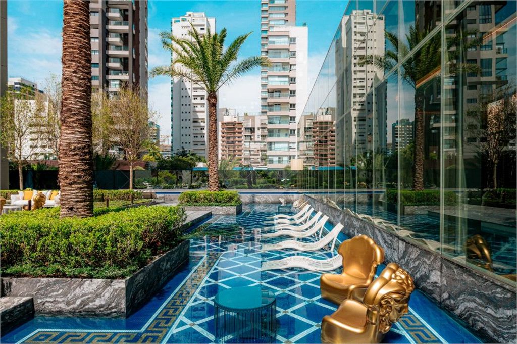 Apartamento a venda de 151m² com 3 dormitórios 3 suites 2 vagas em Moema 