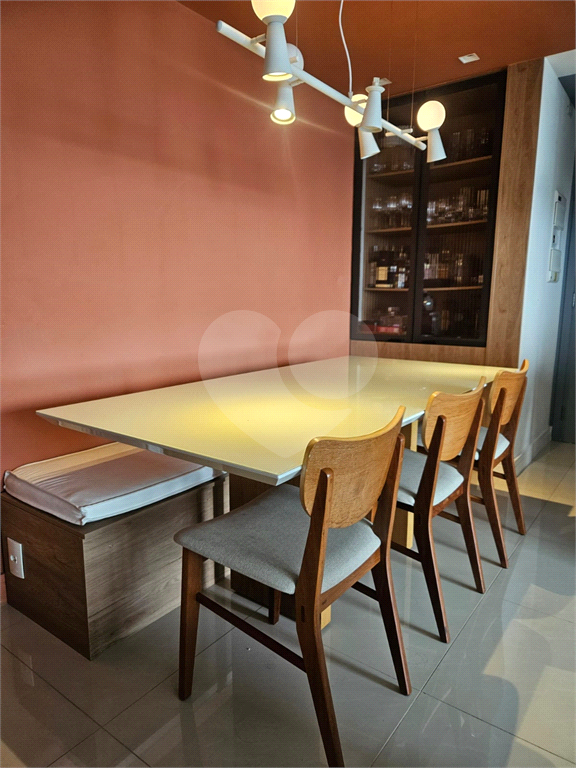 APARTAMENTO LINDAMENTE REFORMADO | 70 m² | 2 DORMITÓRIOS (1 SUÍTE) | Condomínio Clube Chácara Cantareira