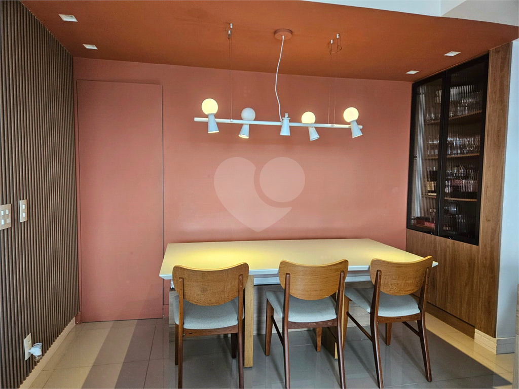 APARTAMENTO LINDAMENTE REFORMADO | 70 m² | 2 DORMITÓRIOS (1 SUÍTE) | Condomínio Clube Chácara Cantareira