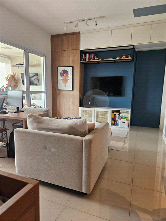 APARTAMENTO LINDAMENTE REFORMADO | 70 m² | 2 DORMITÓRIOS (1 SUÍTE) | Condomínio Clube Chácara Cantareira