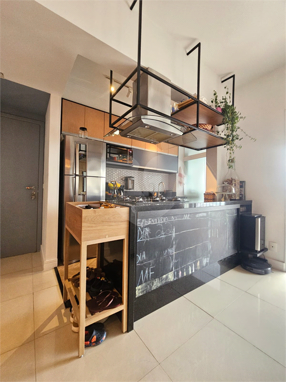 APARTAMENTO LINDAMENTE REFORMADO | 70 m² | 2 DORMITÓRIOS (1 SUÍTE) | Condomínio Clube Chácara Cantareira