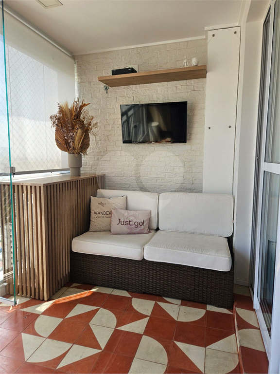 APARTAMENTO LINDAMENTE REFORMADO | 70 m² | 2 DORMITÓRIOS (1 SUÍTE) | Condomínio Clube Chácara Cantareira