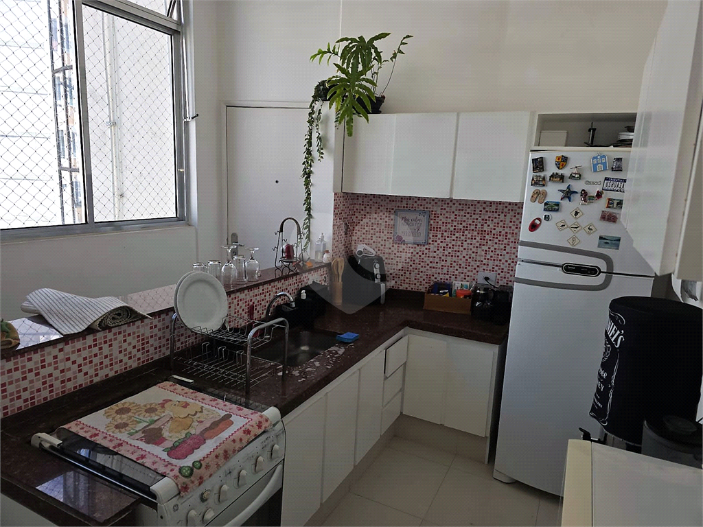 Aparta,emtp em Perdizes com 4 quartos