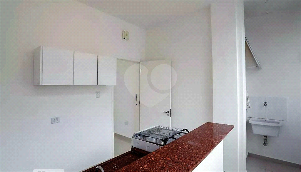 Aparta,emtp em Perdizes com 4 quartos