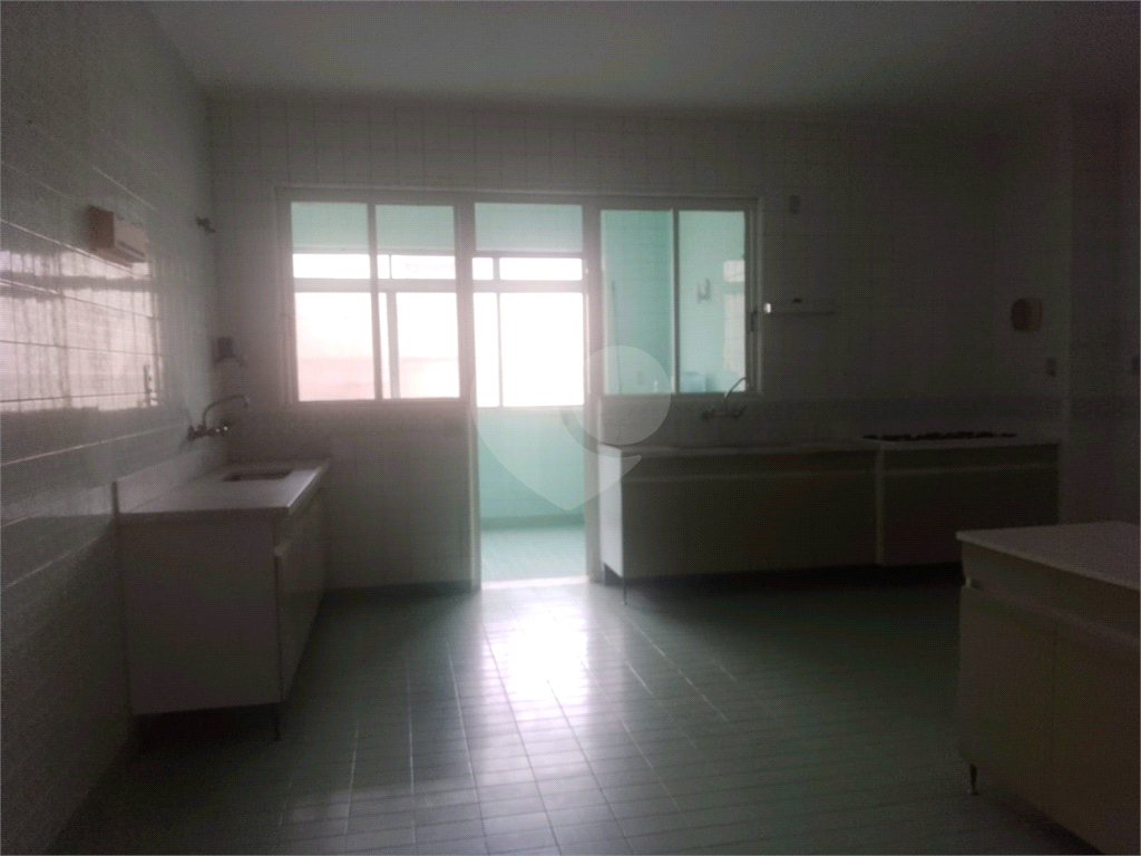 Praça da Republica. 4 quartos. suíte. terraço. vaga