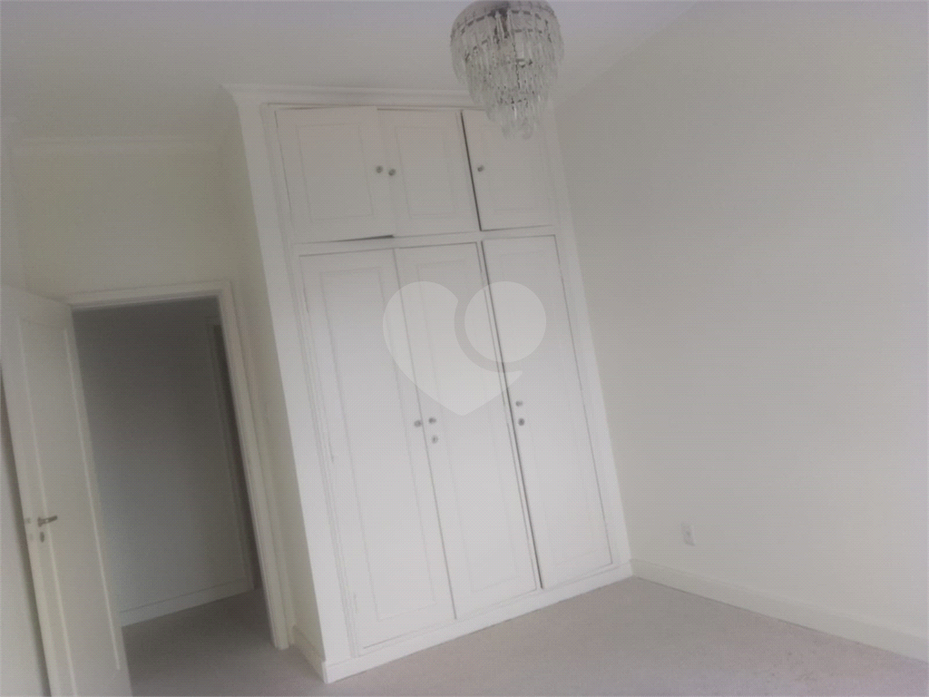 Praça da Republica. 4 quartos. suíte. terraço. vaga