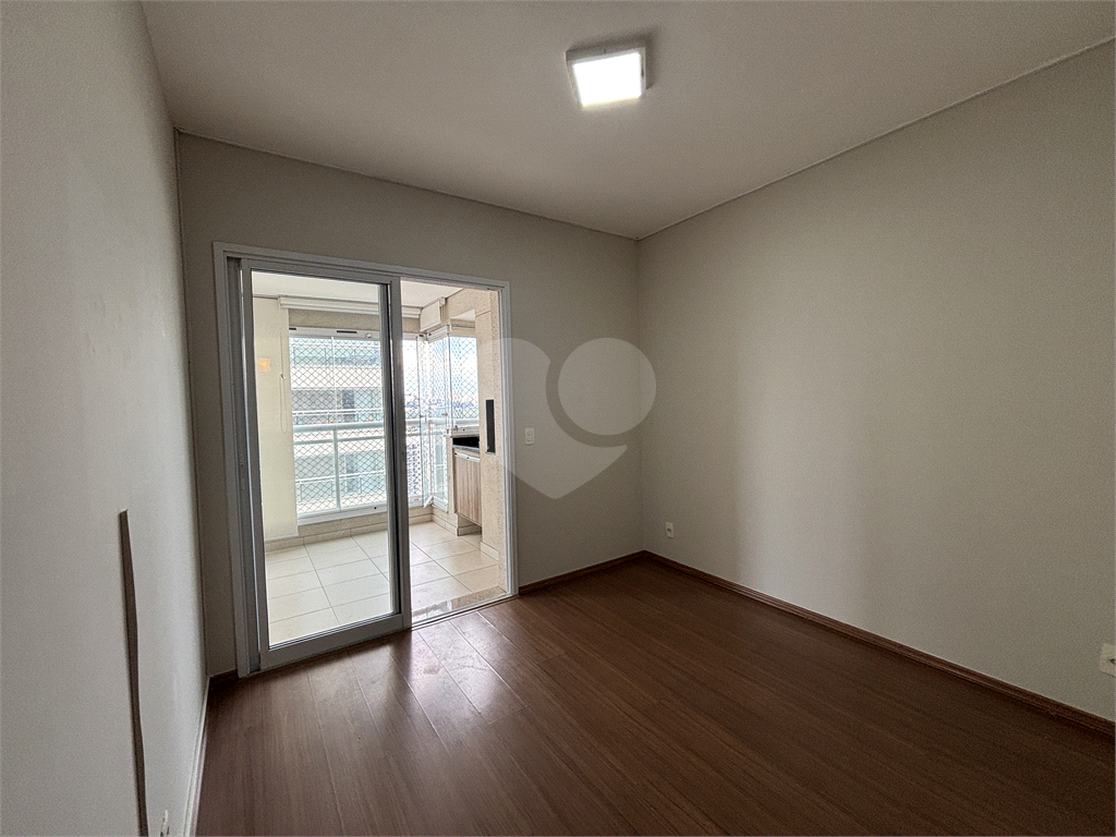 Apartamento com 3 dormitórios e 2 vagas na Barra Funda