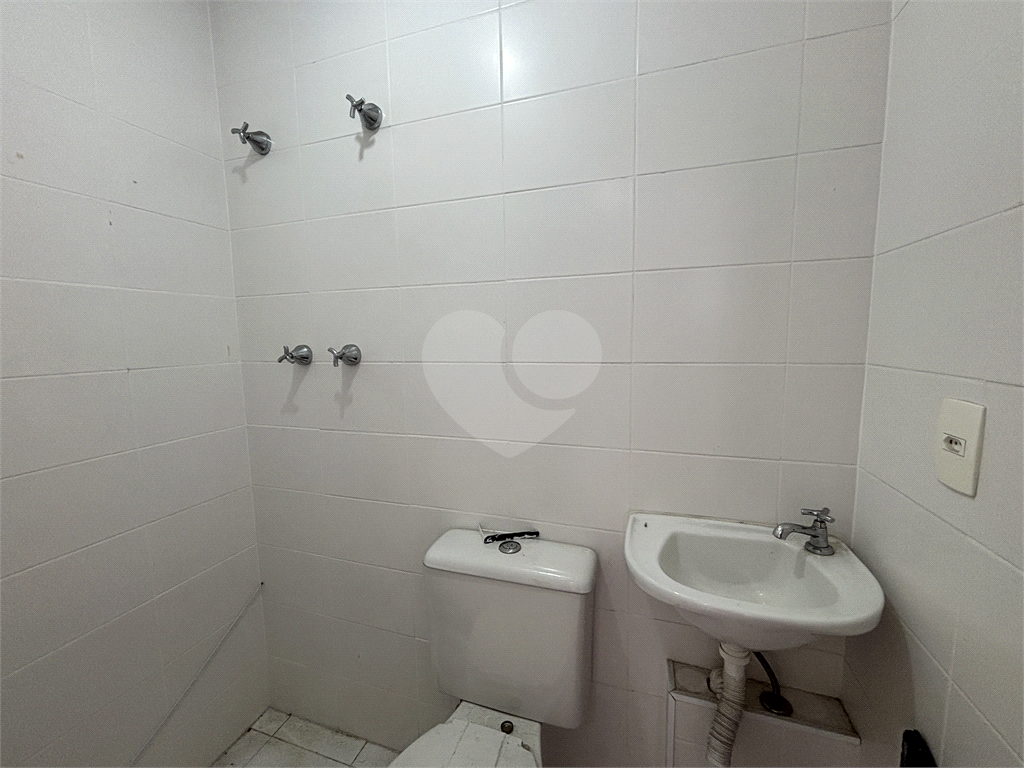 Apartamento com 3 dormitórios e 2 vagas na Barra Funda