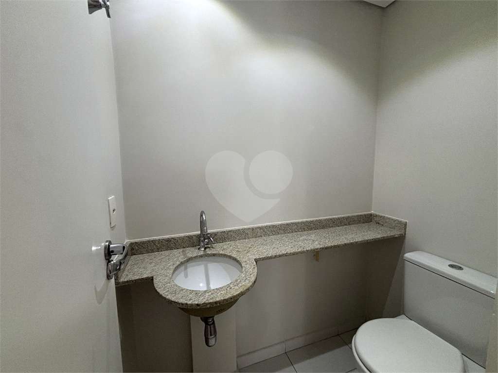 Apartamento com 3 dormitórios e 2 vagas na Barra Funda