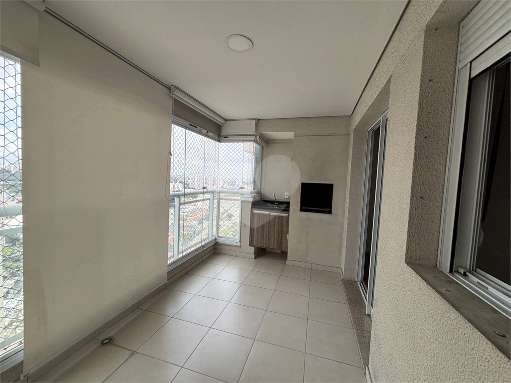 Apartamento com 3 dormitórios e 2 vagas na Barra Funda