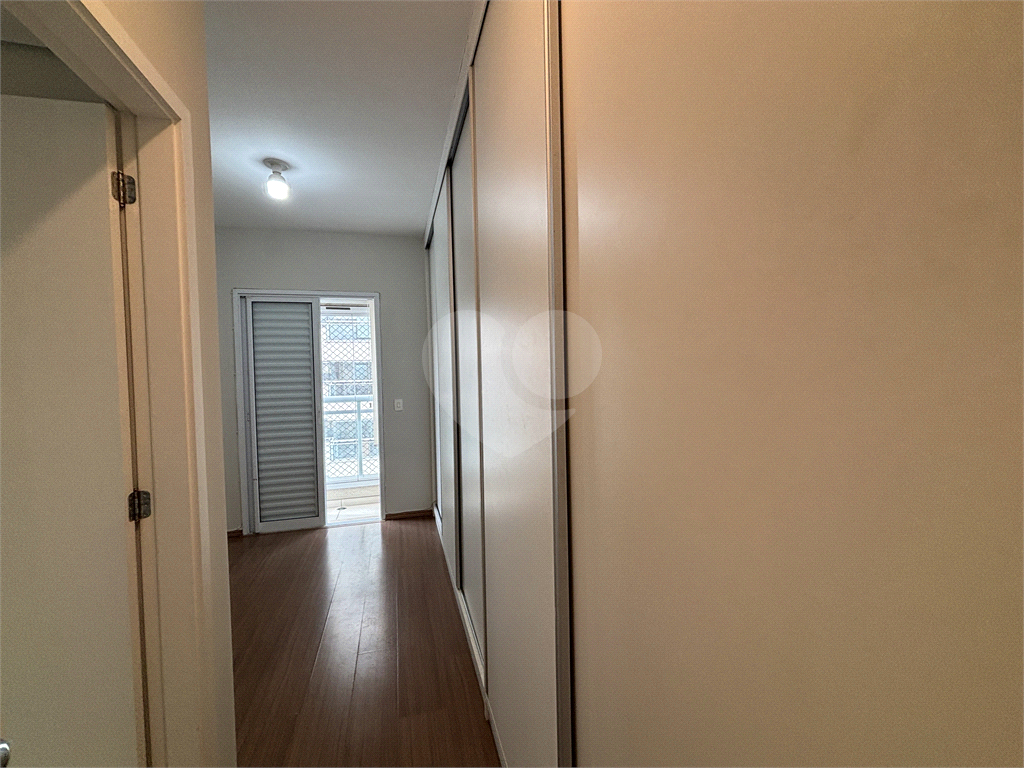 Apartamento com 3 dormitórios e 2 vagas na Barra Funda