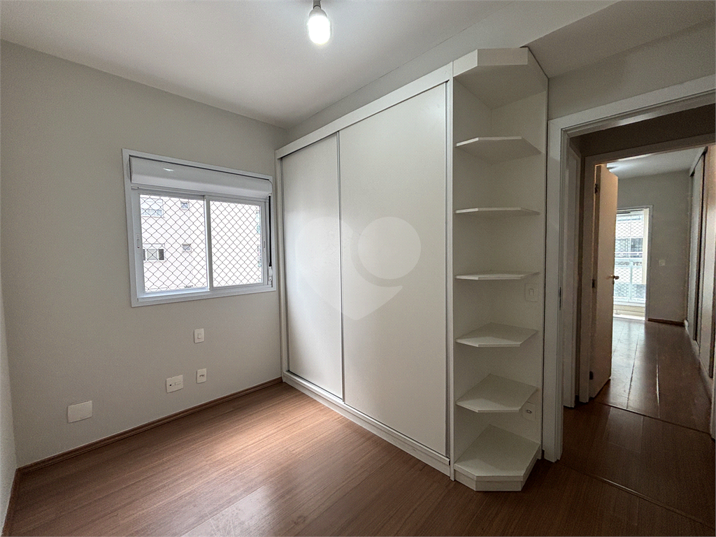 Apartamento com 3 dormitórios e 2 vagas na Barra Funda