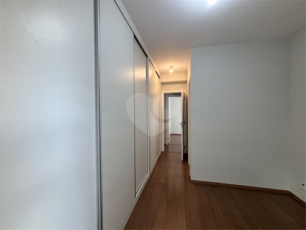 Apartamento com 3 dormitórios e 2 vagas na Barra Funda