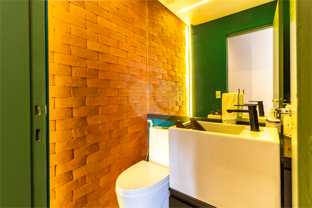 APARTAMENTO em VILA MASCOTE