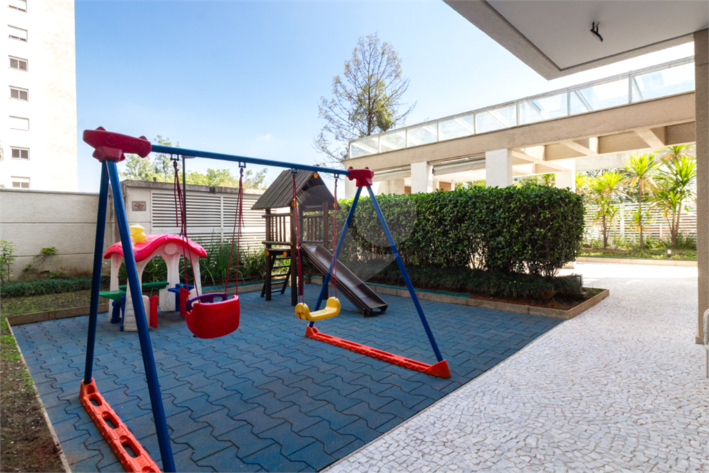 APARTAMENTO em VILA MASCOTE