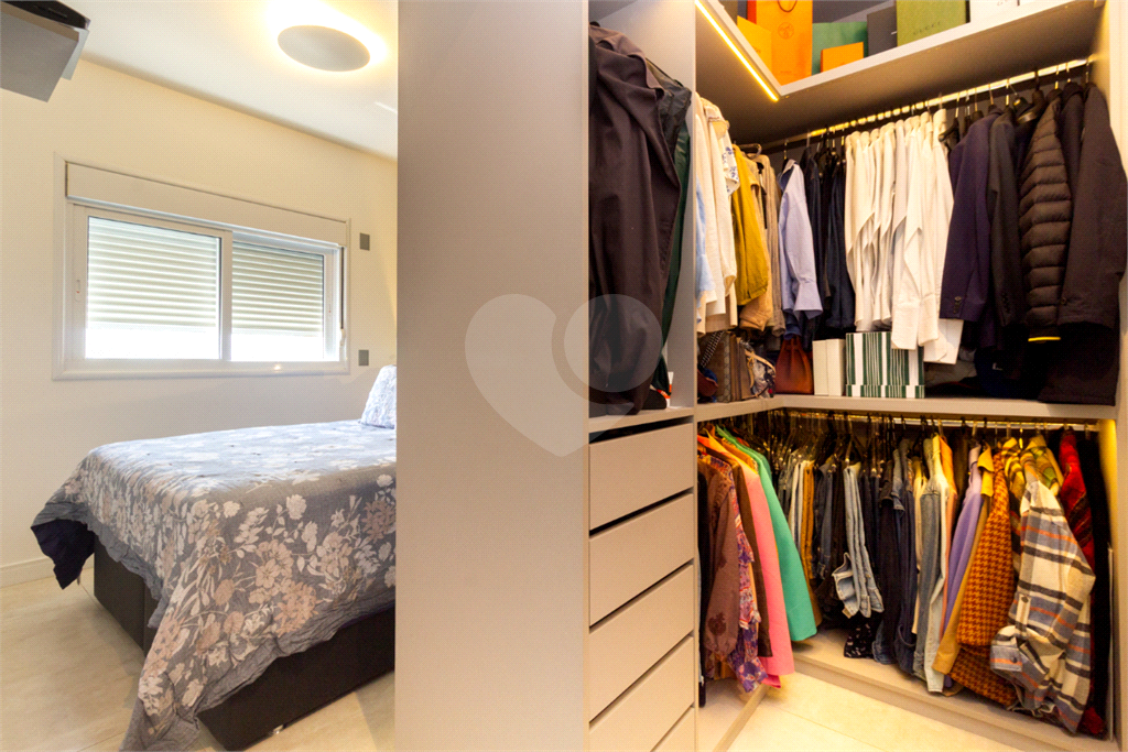 APARTAMENTO em VILA MASCOTE