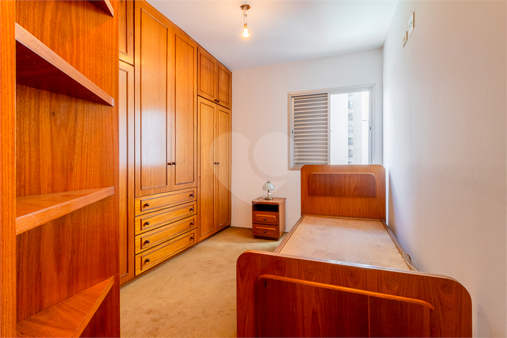 APARTAMENTO em MORUMBI