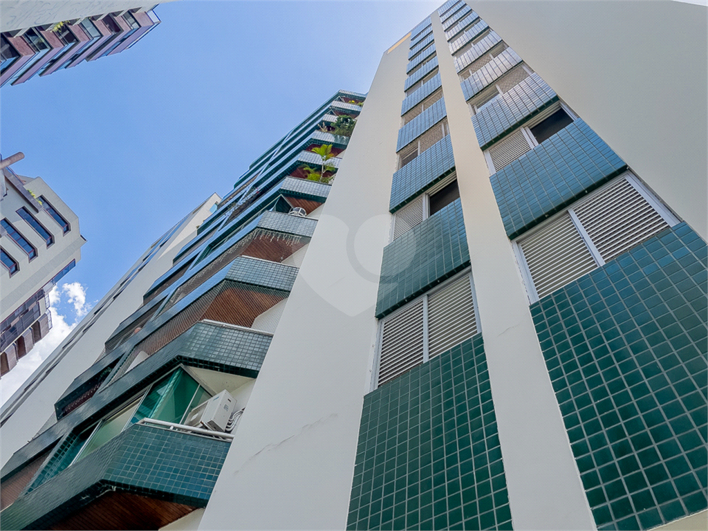APARTAMENTO em MORUMBI