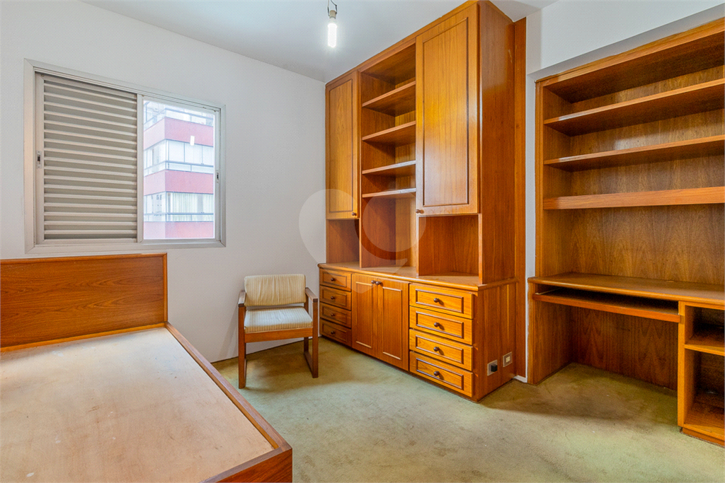 APARTAMENTO em MORUMBI