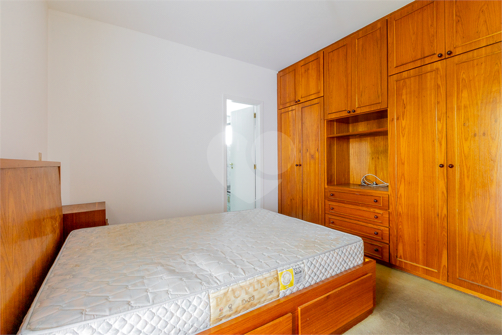 APARTAMENTO em MORUMBI