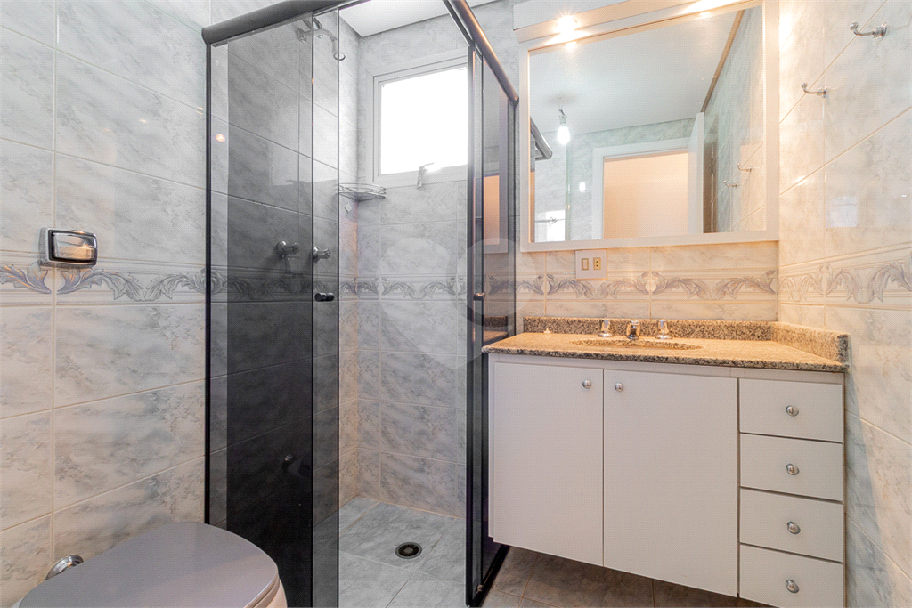 APARTAMENTO em MORUMBI