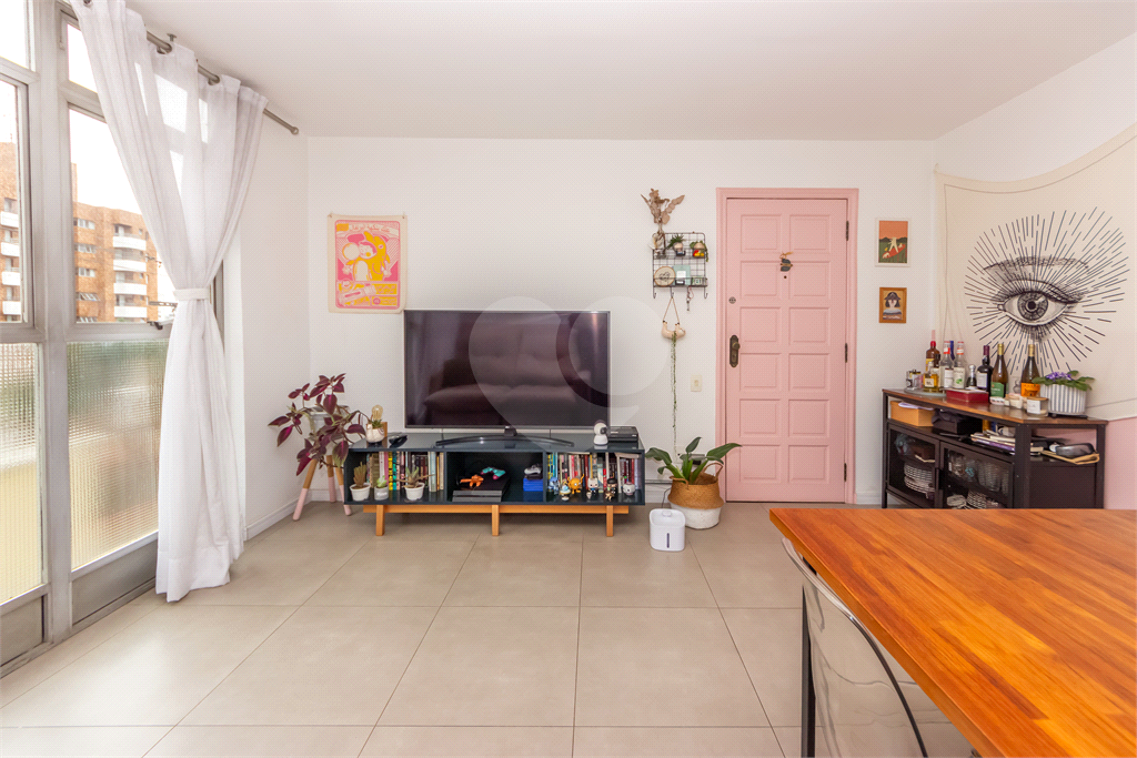 Apartamento com 57 m² à venda na Vila Mariana próximo ao metrô e Parque da Aclimação